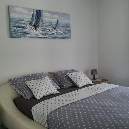 Apartman Kovacic - Книн Экстерьер фото