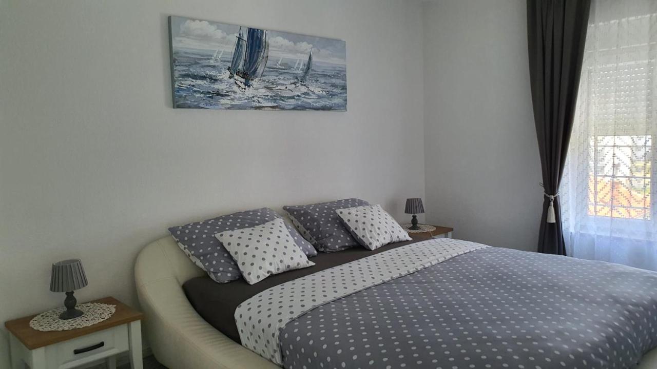 Apartman Kovacic - Книн Экстерьер фото